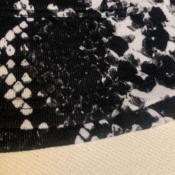 LuLoRue Women’s Hooded Tunic NWOT - Picture 7 of 9